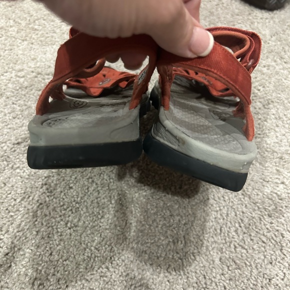 Keen Women’s Rose Sandals - Picture 5 of 8